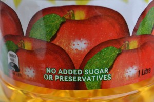 Apfelsaft ohne Zucker oder Präservative